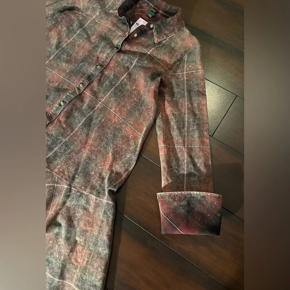 New plaid button up tunic - Picture 3 of 4